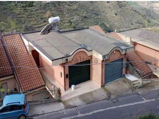Villa in vendita di 187 m² in Via Imera, 53