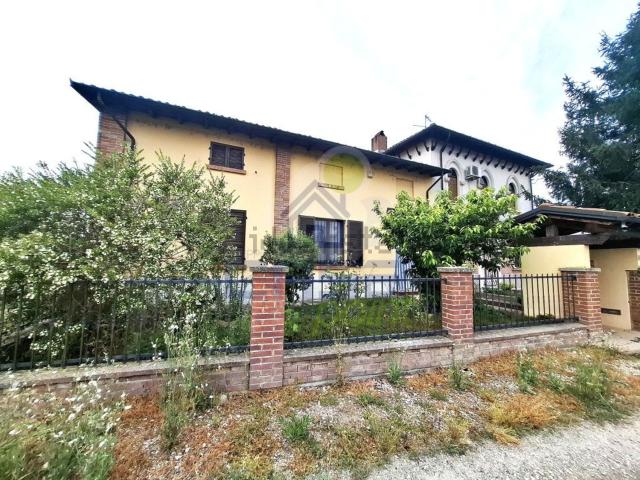 Villa in vendita di 190 m² in Via A. Cattadori