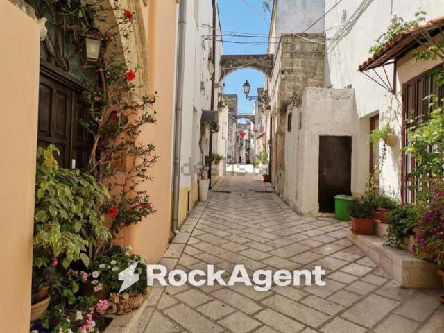 Villa in vendita di 190 m² in Via M. Giangreco, 48