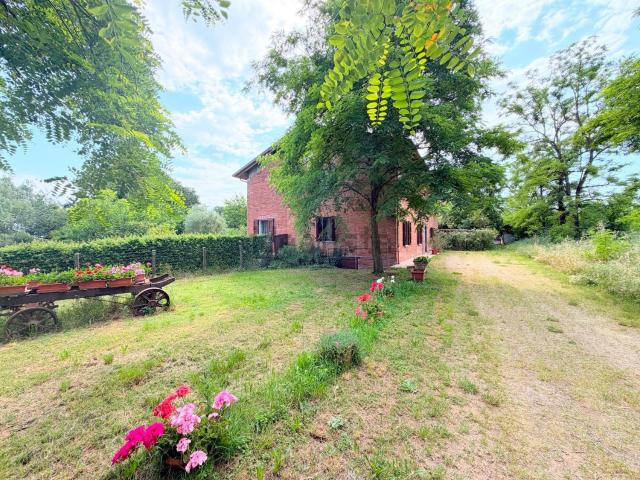 Villa in vendita di 196 m² in Via Montebello