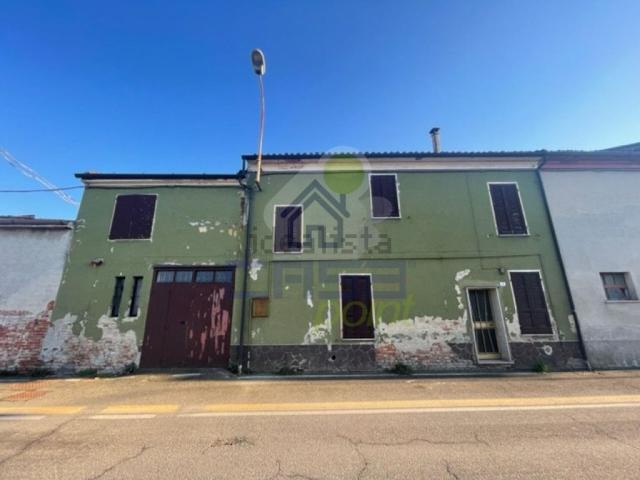 Villa in vendita di 100 m² in Via U. Biolchi