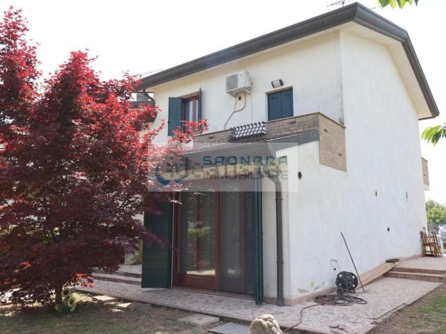 Villa in vendita di 116 m² in Via Vittorio Emanuele II
