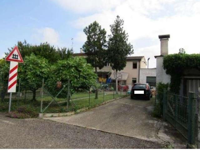 Villa in vendita di 116 m² in Via Aleardo Aleardi