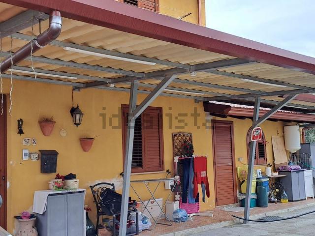 Villa in vendita di 119 m² in Via Luigi Fulci, 12