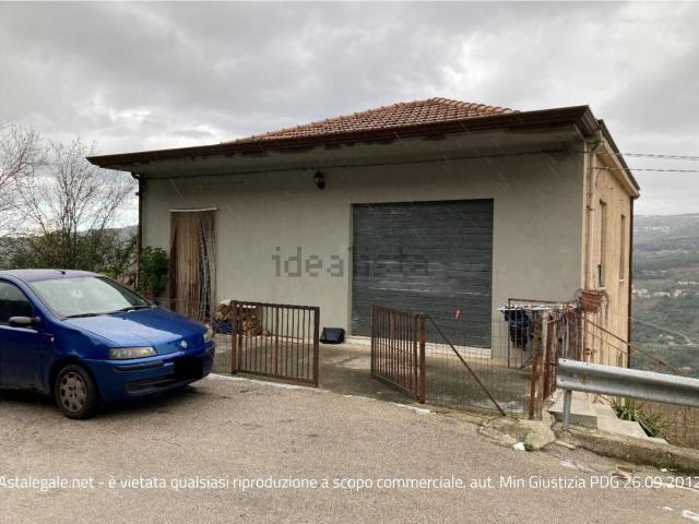 Villa in vendita di 133 m² in Contrada Sceti, 412