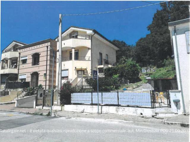 Villa in vendita di 131 m² in Corso Europa, 1