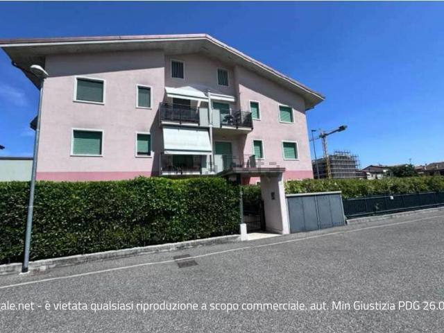 Villa in vendita di 131 m² in Via Dino Buzzati, 14