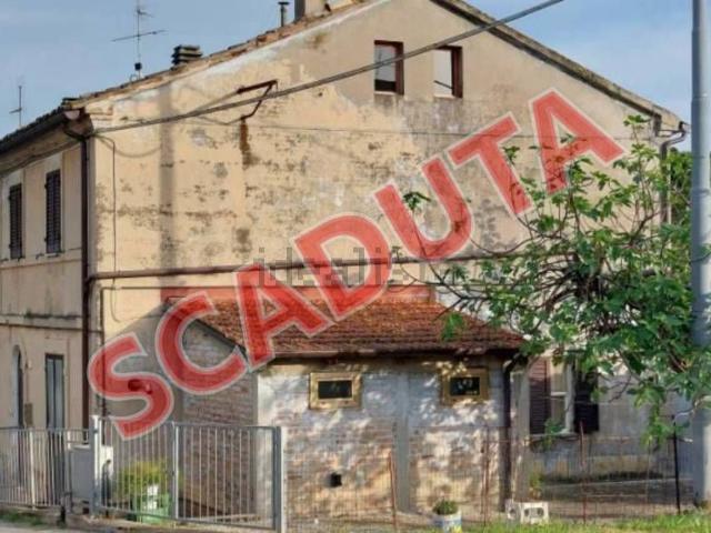 Villa in vendita di 243 m² in Via Mondaviese
