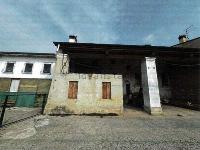Villa in vendita di 240 m² in Via San Pietro, 5
