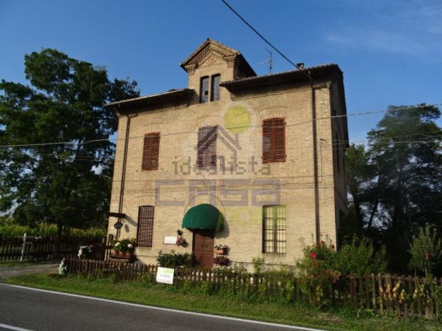 Villa in vendita di 242 m² in Via Pietro Mascagni