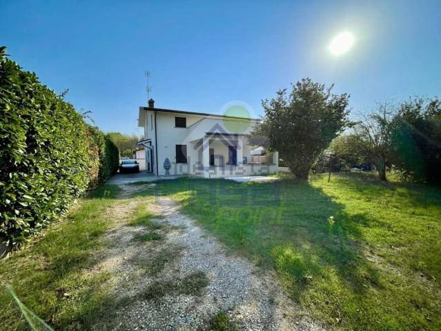 Villa in vendita di 248 m² in Piazza San Vittore