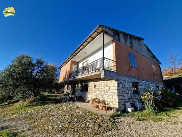 Villa in vendita di 248 m² in Strada Senza Nome