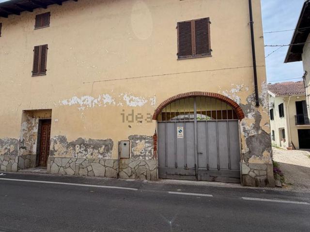 Villa in vendita di 249 m² in Via Vittorio Veneto, 46