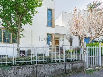 Villa in vendita di 253 m² in Via Giambologna