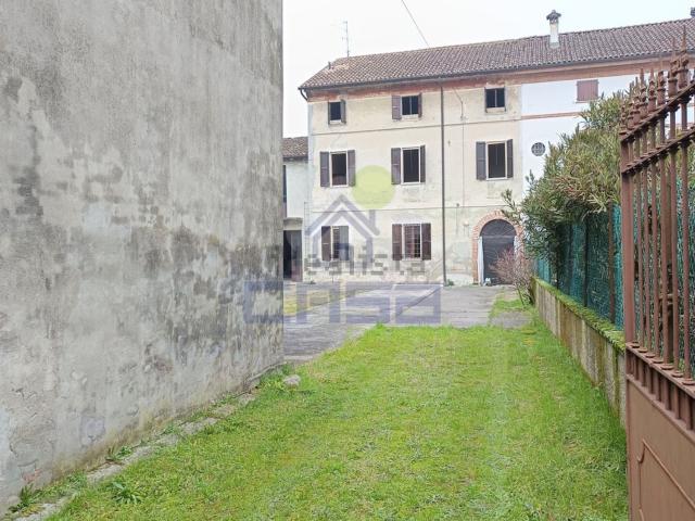 Villa in vendita di 250 m² in Via della Repubblica