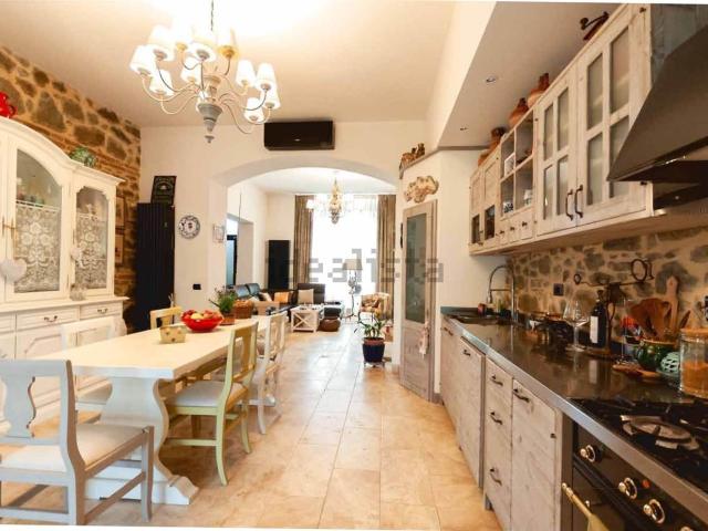 Villa in vendita di 260 m² in Via Giuseppe Verdi, 1