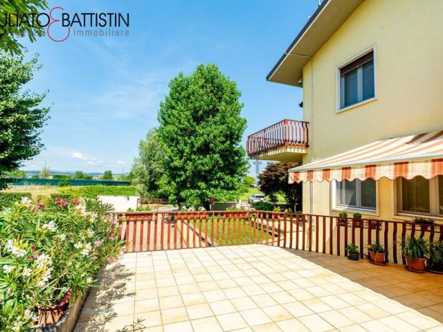Villa in vendita di 265 m² in Via Marco polo