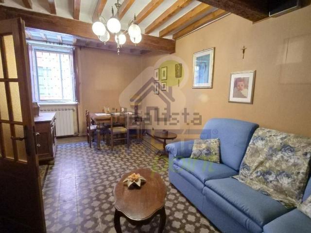 Villa in vendita di 276 m² in Via Lazzaro Spallanzani