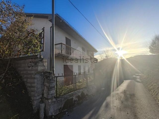Villa in vendita di 280 m² in Via Monte Maino, 69
