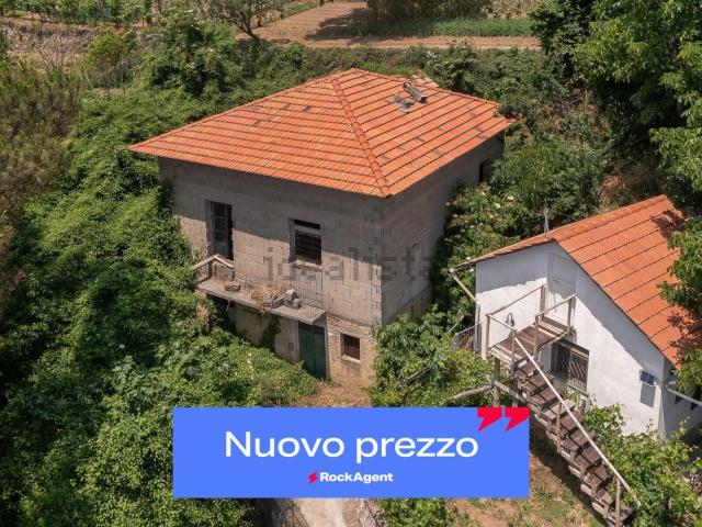 Villa in vendita di 280 m² in Via Santa Lucia
