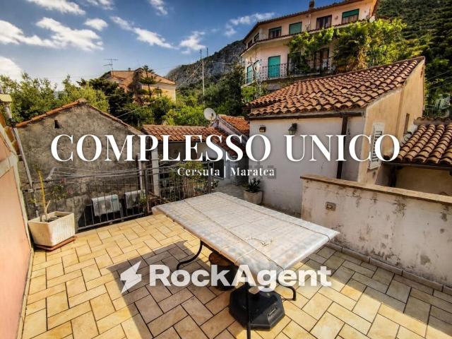 Villa in vendita di 200 m² in Strada Statale 18 Tirrena Inferiore