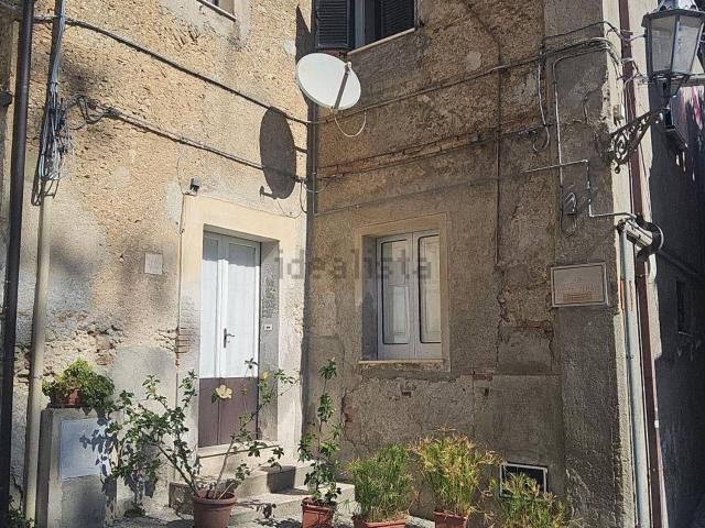 Villa in vendita di 200 m² in Via Cairoli