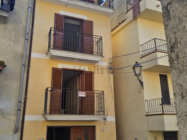 Villa in vendita di 200 m² in Via Cirillo, 42