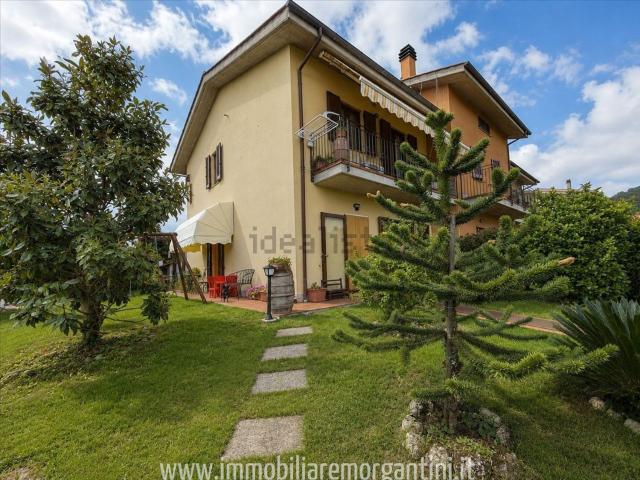 Villa in vendita di 205 m²