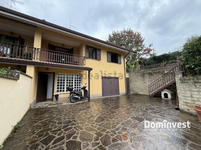 Villa in vendita di 208 m² in Via Colle Piombo