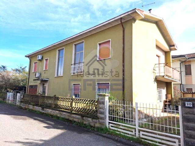 Villa in vendita di 213 m² in Via Lenin