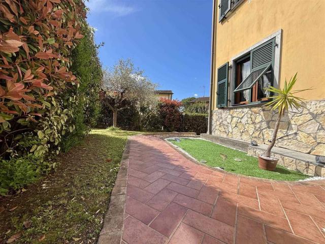 Villa in vendita di 210 m²