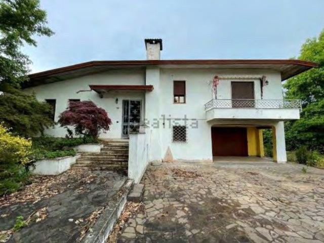 Villa in vendita di 227 m² in Via Pastoreria, 10