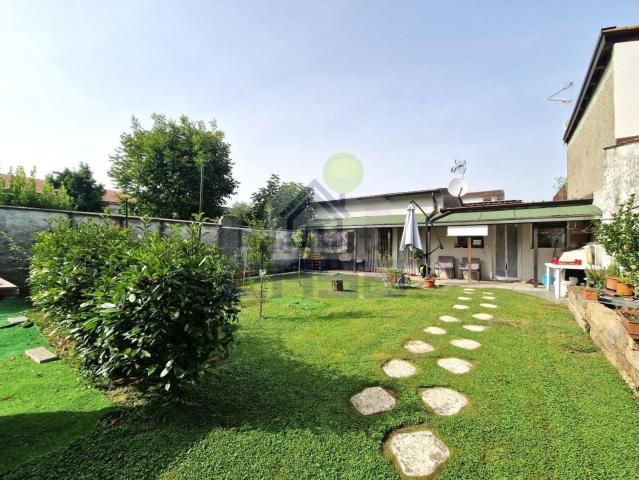 Villa in vendita di 225 m² in Via Repubblica