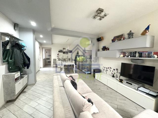 Villa in vendita di 229 m² in Via della Libertà