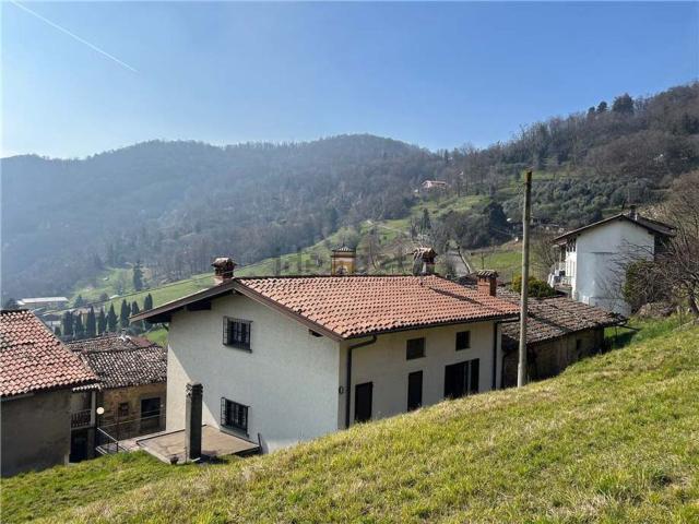 Villa in vendita di 350 m² in Via Gafforelli, 2