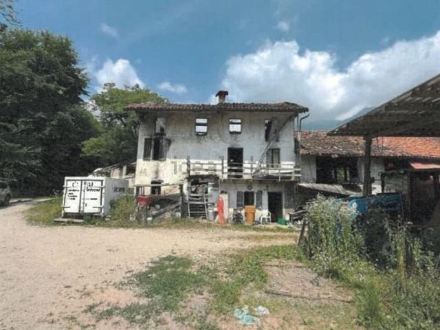 Villa in vendita di 359 m² in Via Ponte Salgarda