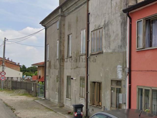 Villa in vendita di 365 m² in Via Argine Destro, 142