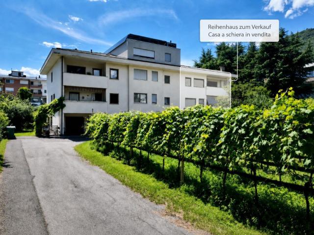 Villetta a schiera in vendita di 373 m² in Via Penegal
