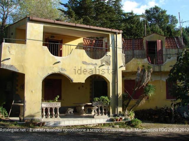 Villa in vendita di 390 m² in Strada Vicinale Risicallà Calzetta, 18