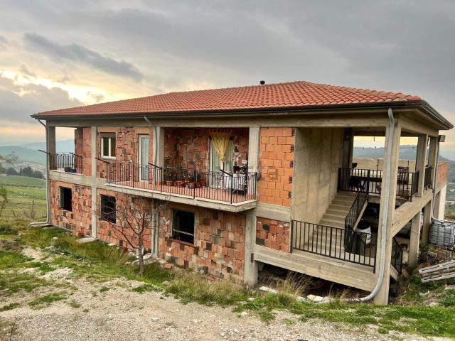 Villa in vendita di 300 m² in Strada Provinciale 33
