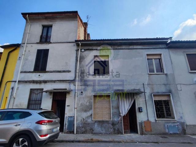 Villa in vendita di 300 m² in Via G. Garibaldi