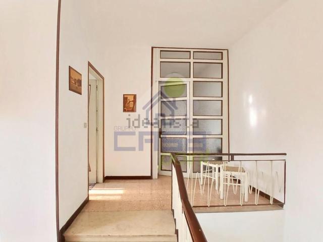 Villa in vendita di 300 m² in Via Roma