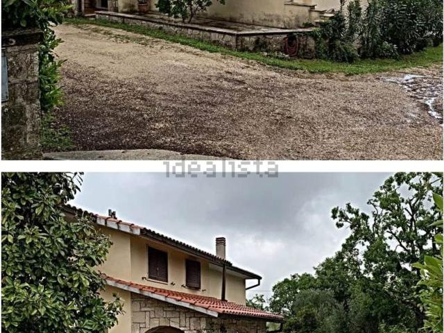 Villa in vendita di 327 m² in Località Poggio Murella