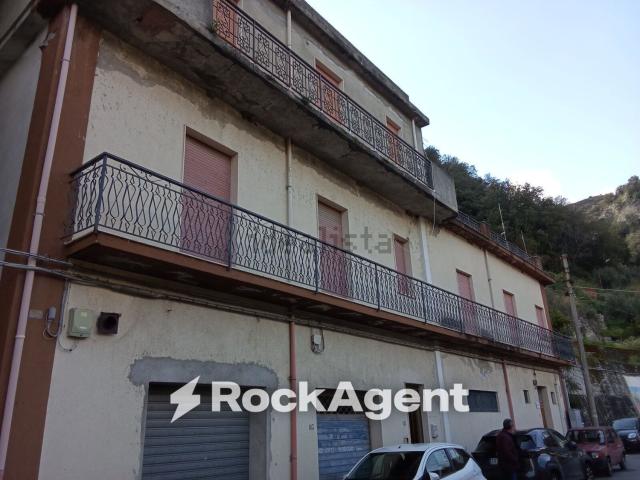 Villa in vendita di 450 m² in Corso Antonio Gramsci