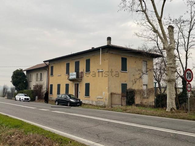 Villa in vendita di 470 m² in Via Milano, 5