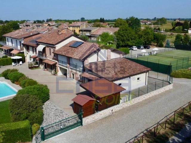 Villa in vendita di 400 m² in Località Sartorona