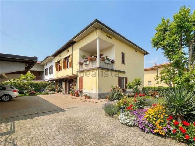 Villa in vendita di 400 m² in Via Giotto, 7