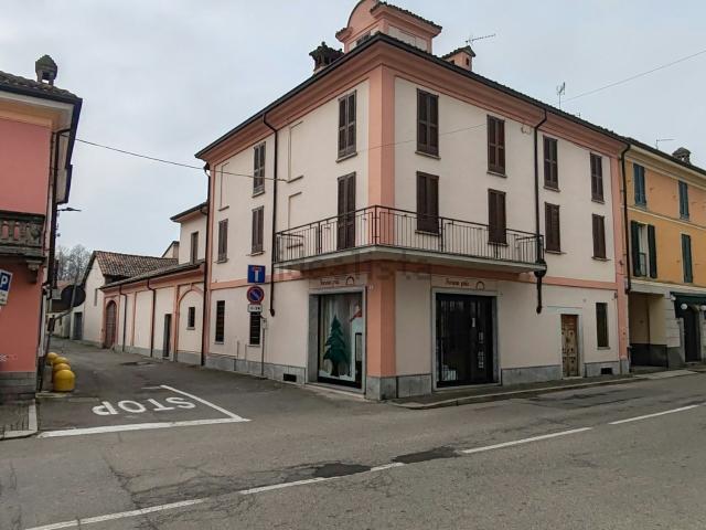 Villa in vendita di 608 m² in Via Guglielmo Marconi, 33