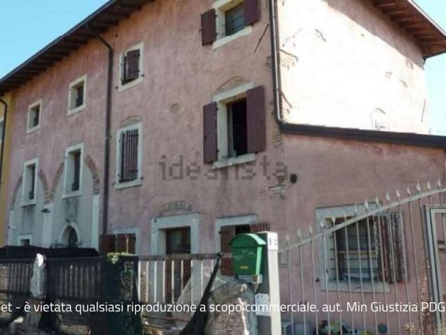 Villa in vendita di 75 m² in Via Varana, 12