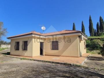 Villa in vendita di 70 m² in Strada Provinciale Per Sant&apos Onofrio, 1